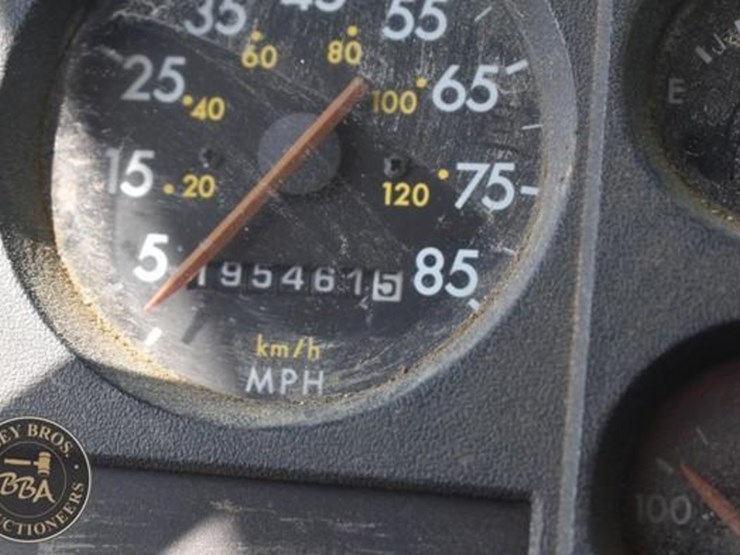 1999-freightliner-fl60-image-63