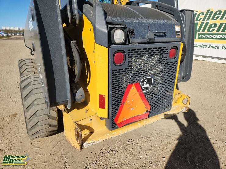 deere-326e-image-35