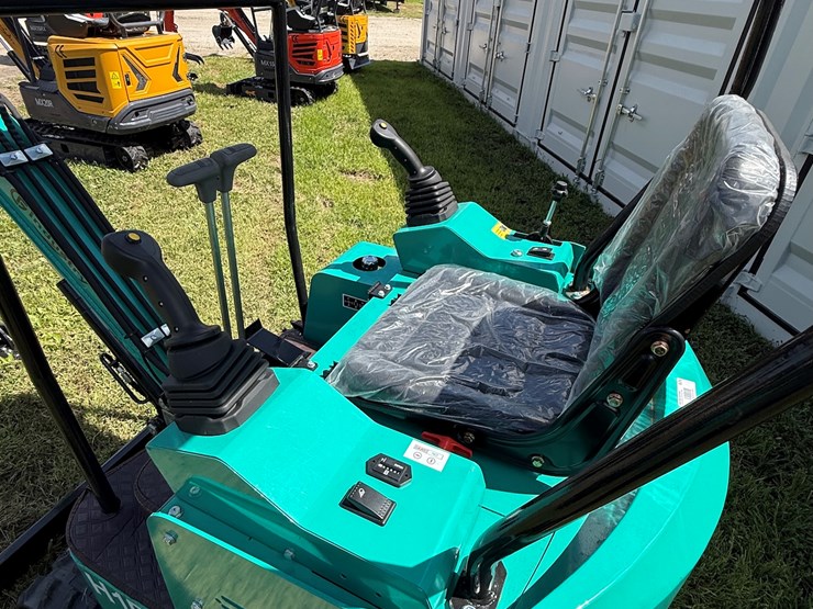 #606-•-2025-cfg-industrial-h15r-hydraulic-track-type-mini-excavator-image-17