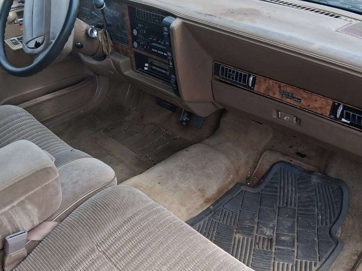 1194-buick-century-woody-station-wagon-image-6