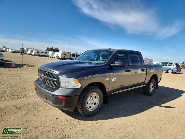 2015-ram-tradesman-image-1