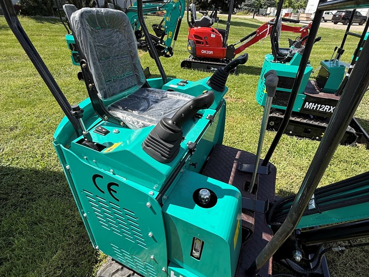 #606-•-2025-cfg-industrial-h15r-hydraulic-track-type-mini-excavator-image-7