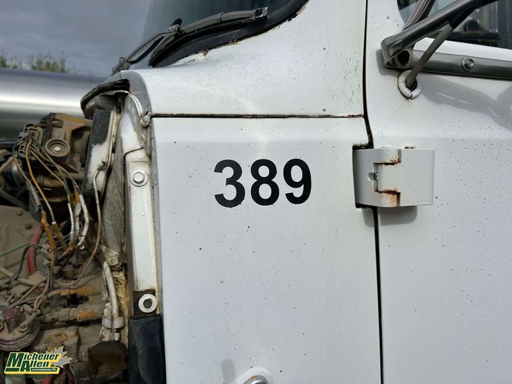 1989-ford-lt9000-image-16