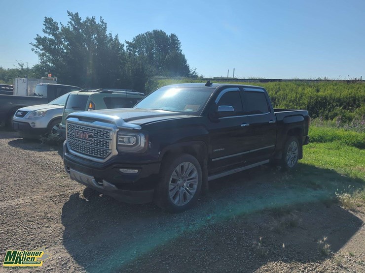 2017-gmc-sierra-1500-image-1