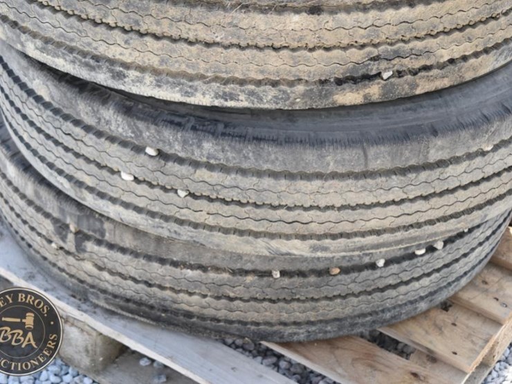 tires-firestone-11r22.5-truck-tires-37959-image-3