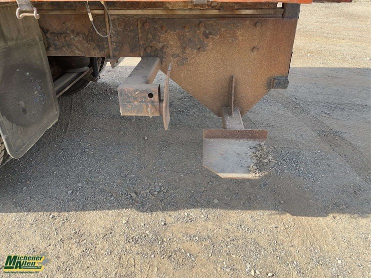 2005-kenworth-t300-image-11