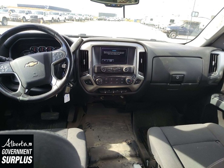 2017-chevrolet-silverado-2500hd-image-16