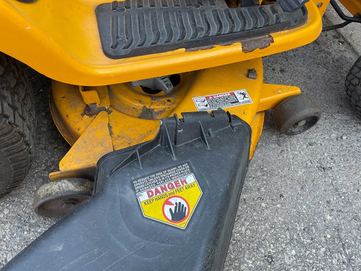 #3103-•-cub-cadet-riding-lawn-mower-(o3)-image-34