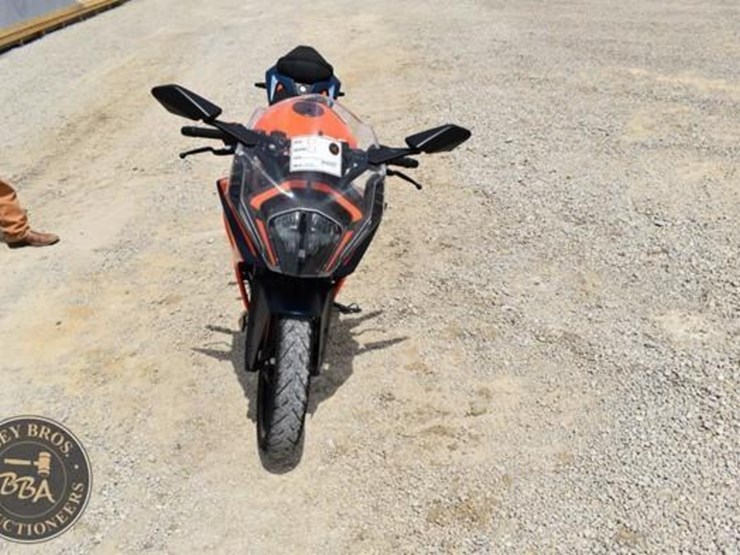 2024-ktm-rc390-37974-image-10