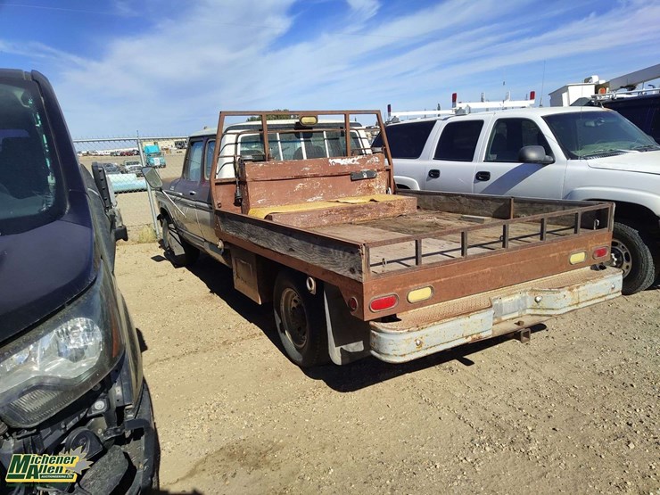 1979-ford-f350-xlt-lariat-image-3