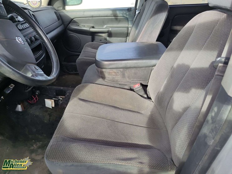 2005-dodge-ram-1500-image-12