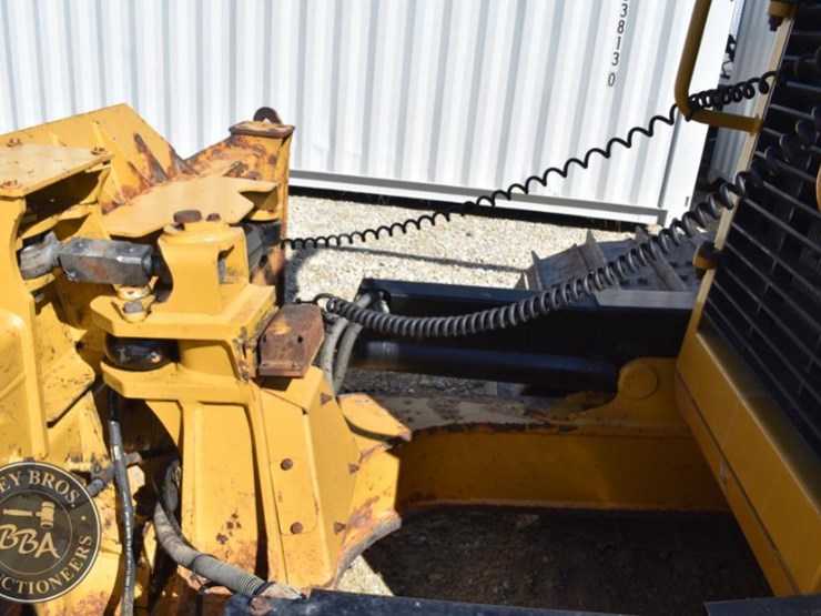 2020-caterpillar-d6n-lgp-image-47