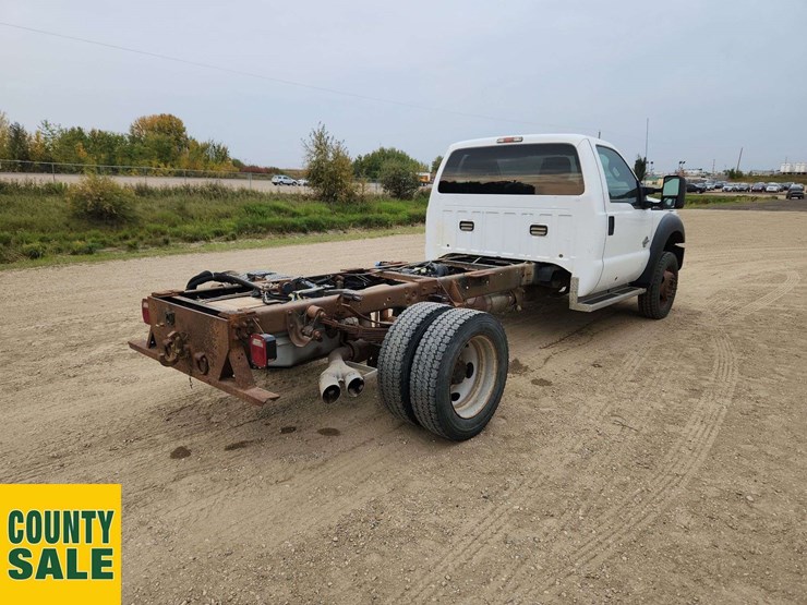 2013-ford-f550-image-5