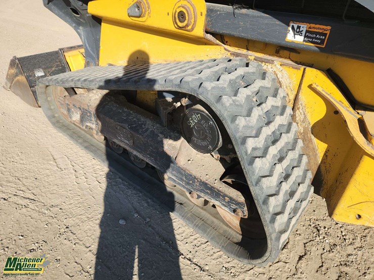 deere-331g-image-30