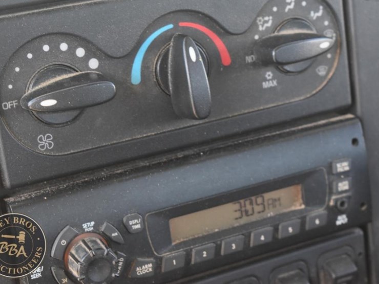 2012-international-durastar-4300-image-72