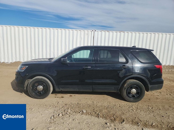 2016-ford-explorer-image-19