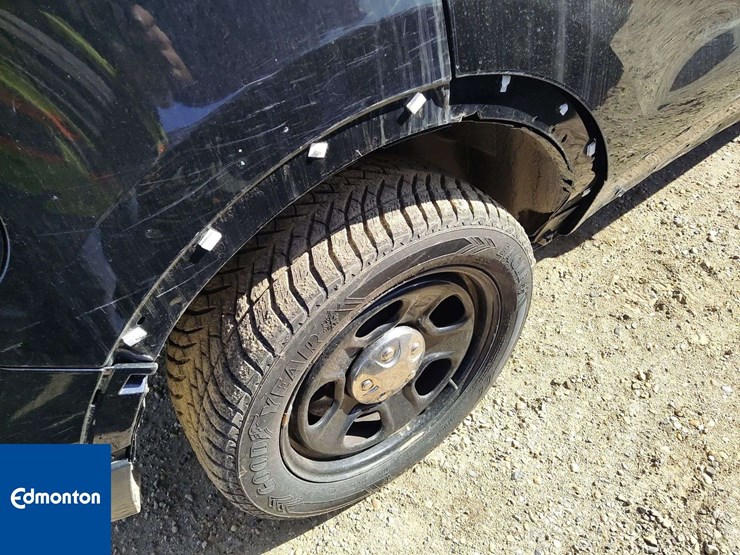 2015-ford-explorer-image-25