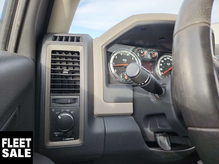 2011-ram-2500-st-image-10