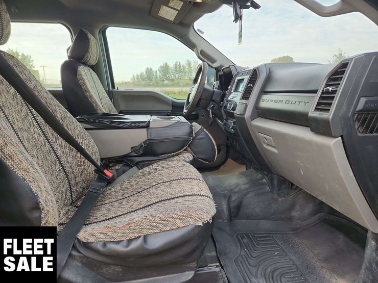 2020-ford-f350-image-18