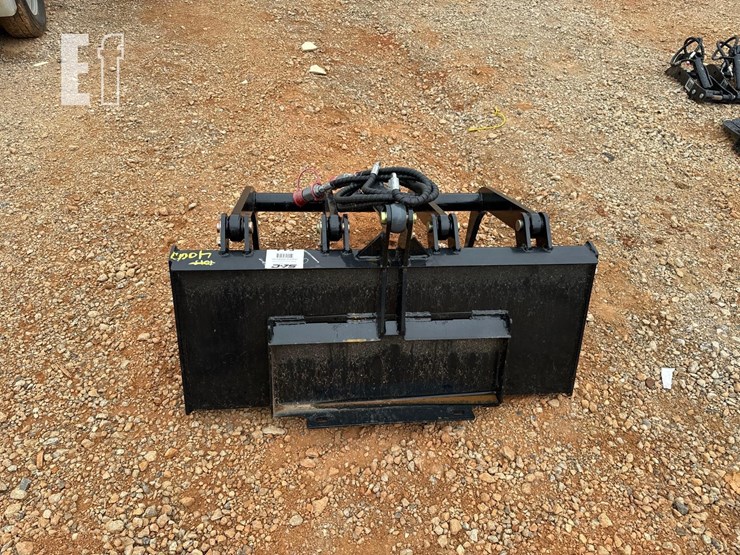 mini-skid-steer-grapple-bucket-attachment-image-2