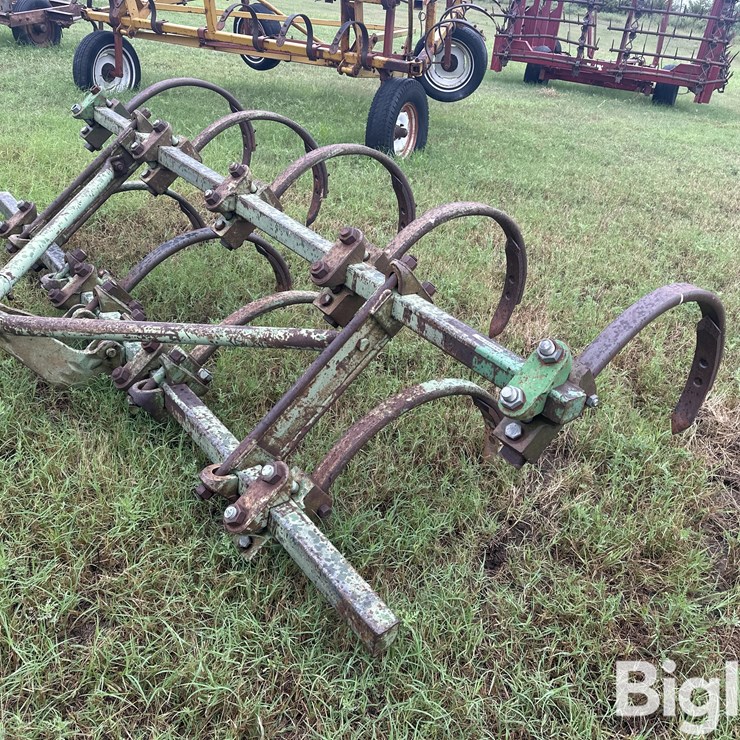 JOHN DEERE 9