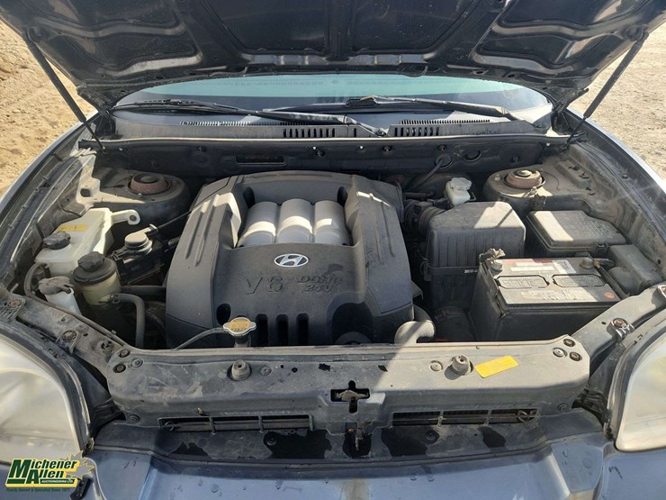 2005-hyundai-santa-fe-image-25