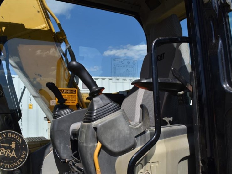 2011-caterpillar-312d-image-51