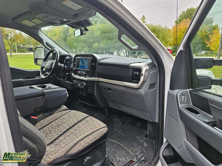 2021-ford-f150-image-22
