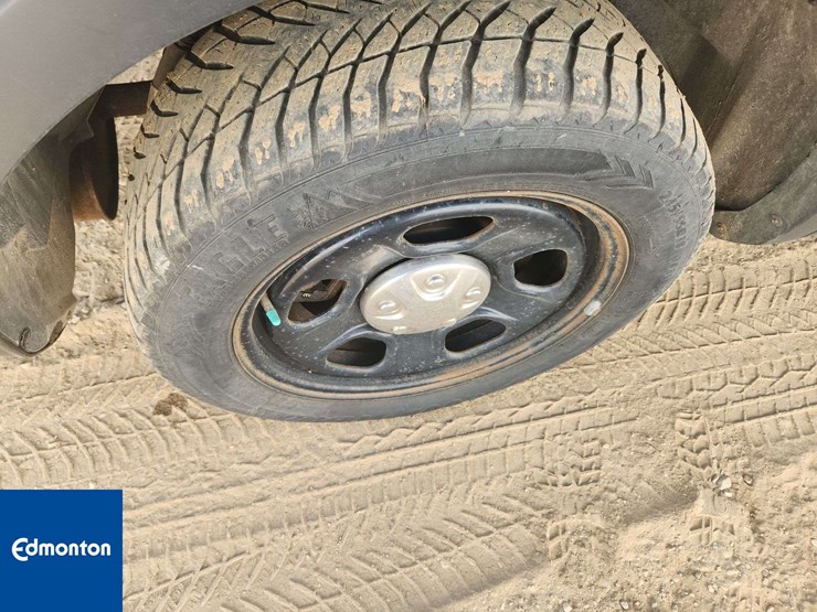2016-ford-explorer-image-31