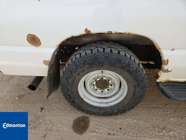2012-ford-cargo-image-17