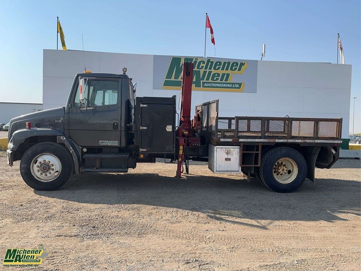 1995-freightliner-fl70-image-2