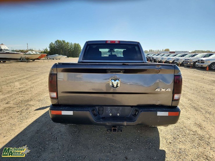 2015-ram-tradesman-image-20