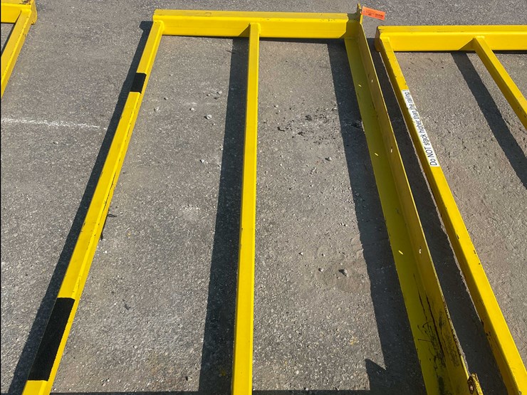 #3010-•-heavy-duty-safety-guardrail-(cont)-image-1