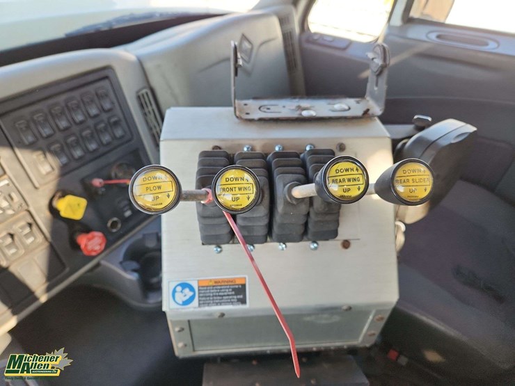 2012-international-workstar-7600-image-29