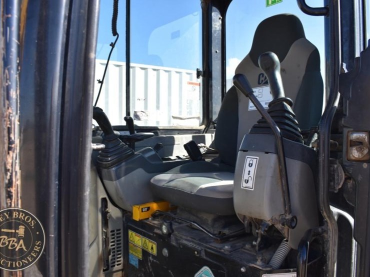 2013-caterpillar-305.5d-cr-image-37