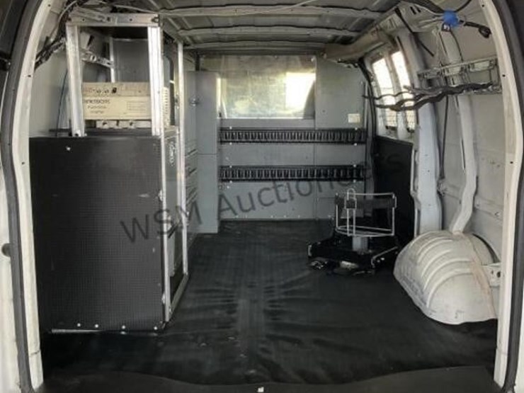 2014-chevrolet-express-3500-image-11