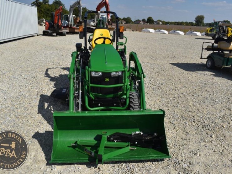 2022-john-deere-1025r-image-6