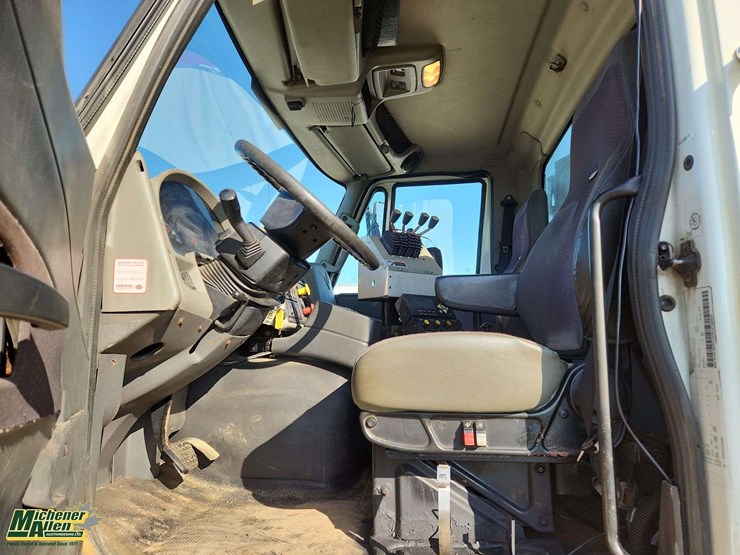 2012-international-workstar-7600-image-18