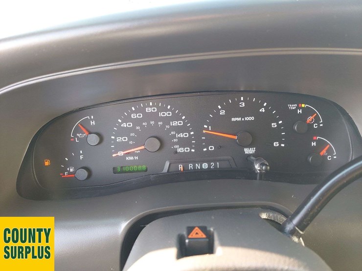 2004-ford-excursion-image-7
