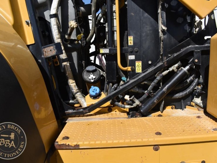 2016-caterpillar-982m-image-67