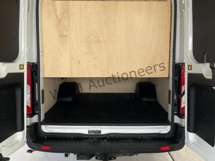 2022-ford-transit-image-15
