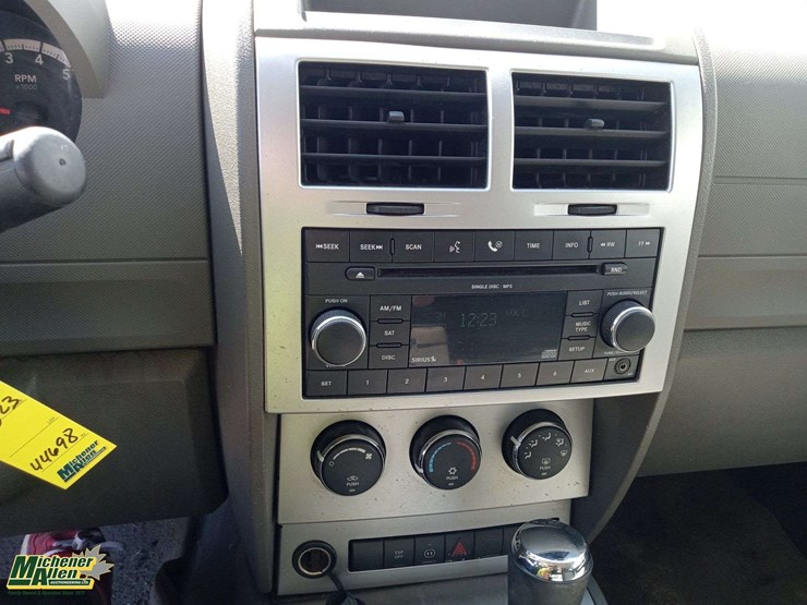 2008-dodge-nitro-image-8