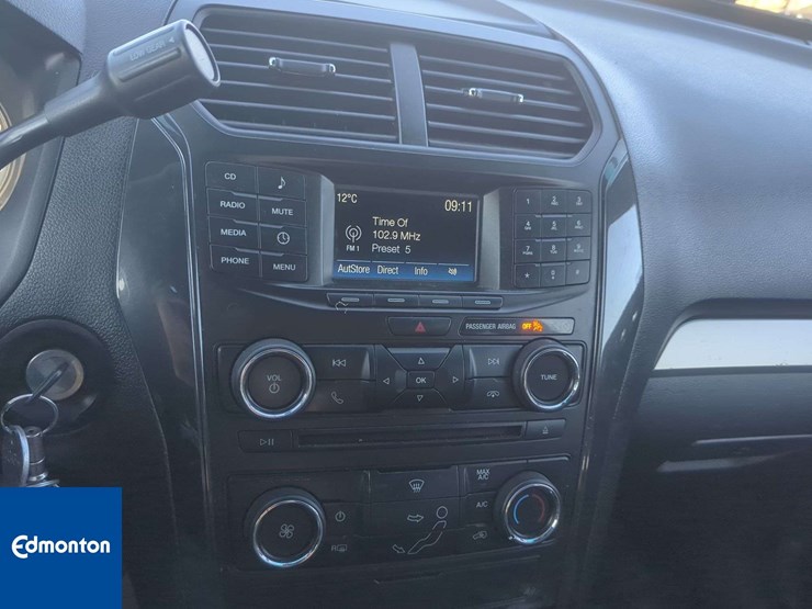 2018-ford-explorer-image-12