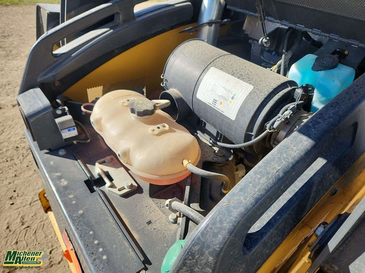 deere-326e-image-28
