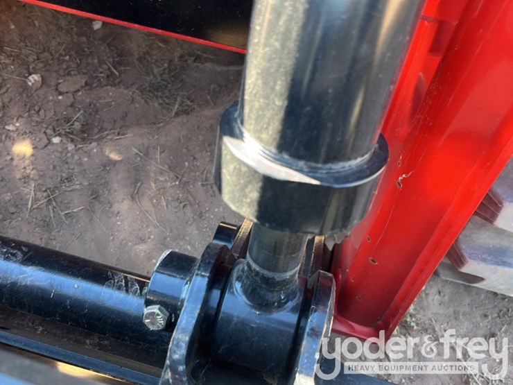 2023-manitou-1050rt-image-31
