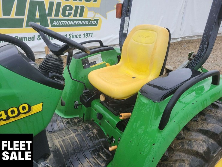 2000-john-deere-4400-image-10