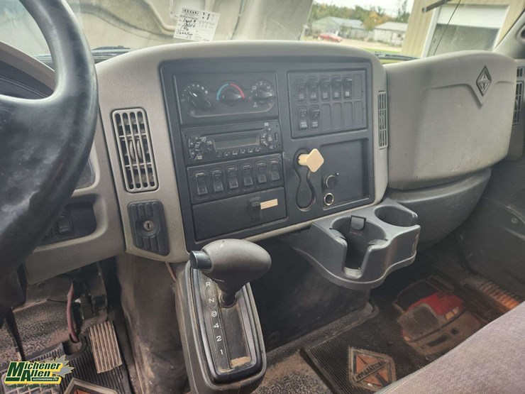 2012-international-durastar-4300-image-12