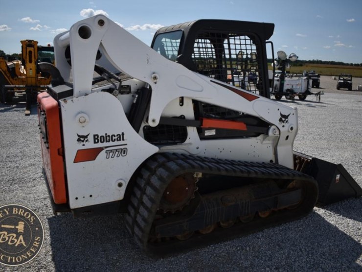 2019-bobcat-t770-image-18