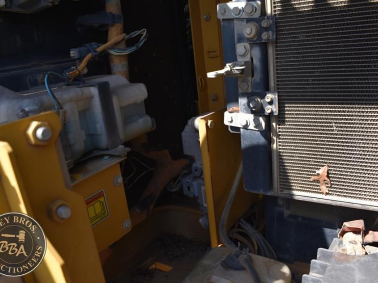 2011-caterpillar-312d-image-33
