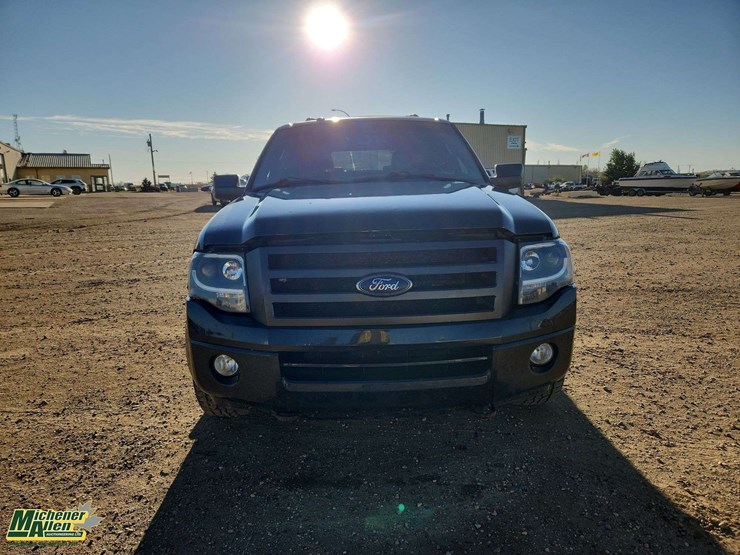 2013-ford-expedition-image-28